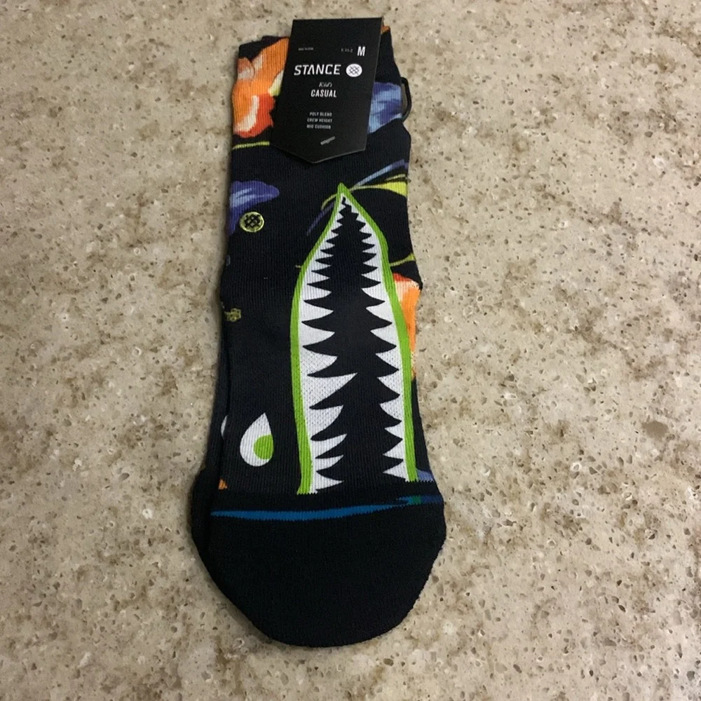 NWT STANCE FLEURBIRD KIDS CREW SOCKS Size Medium (Y-11-2)